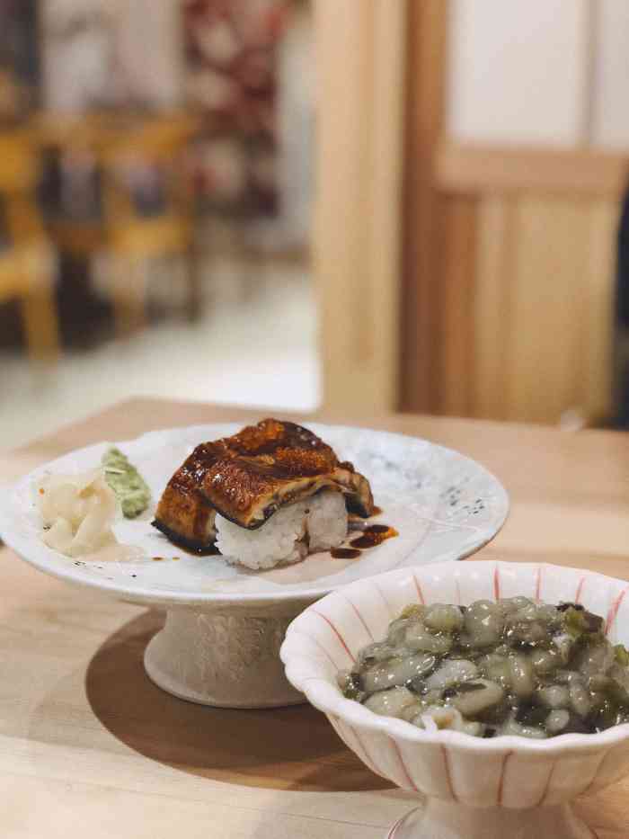 青禾日式料理(万达广场店)-"[薄荷]环境:门面开在一楼,从外面便可.