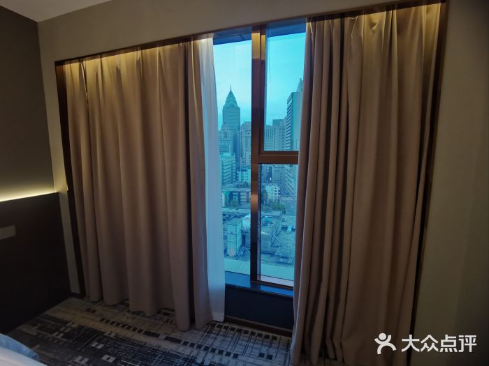 乌鲁木齐东方王朝酒店(国际大巴扎店)图片