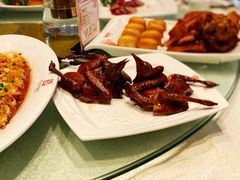 脆皮乳鸽-小舟山海鲜