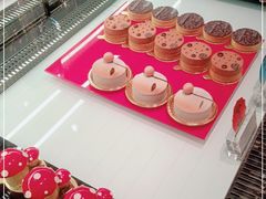 -Salon de The de Joel Robuchon(外滩18号店)