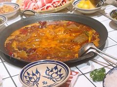 -旧街市鲜货老火锅(大光路店)