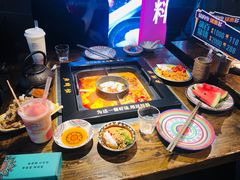 -老牌坊云南鱼豆花火锅(哈西万达店)