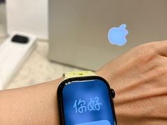 -Apple零售店(华贸购物中心店)