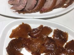 -皇城根·鲁菜济南菜·吊炉烤鸭·炒鸡鱼头(济南旗舰店)