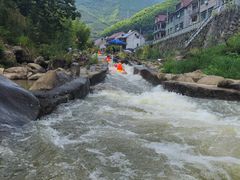 -虎啸峡漂流