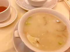 玉液鱼茸花胶羹-利苑酒家(北角店)