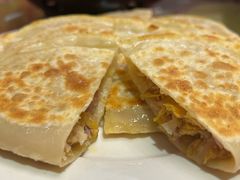 酸菜盒子-闯关东东北农家菜(崂山石老人店)