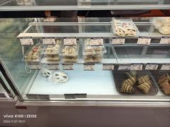 -白玉兰食品(中山公园龙之梦店)