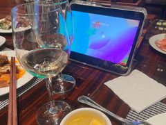 -广州万富希尔顿酒店·感趣自助餐厅·金秋蟹宴生蚝海鲜刺身