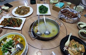 Hakka Original Soup Pig's Stomach Chicken