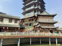 -雪山彩虹谷景区