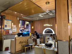 -围炉肉舍•炭烤活鳗•丹东海鲜烤肉(步行街店)