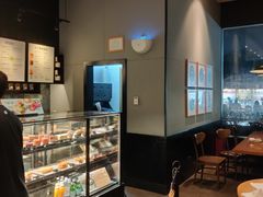 面包甜点陈列柜-星巴克(厦门SM新生活广场店)