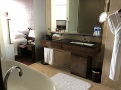 -广州天河希尔顿酒店