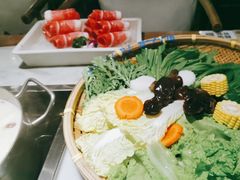 -尚尚仙·酸汤猪手·猪肚鸡火锅(华联万柳购物中心店)