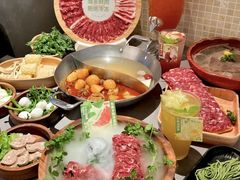 -左庭右院鲜牛肉火锅(金山万达店)