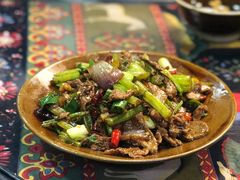 爆炒小黄牛-苗湘食府(十年店)