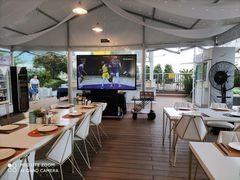 露天位-中茵皇冠假日酒店·棕榈岛湖畔餐厅