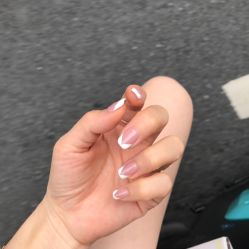 -花岐款式专研健康美甲沙龙