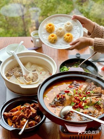 他们家的主厨很有名气，不少安吉本地人都会慕名而来