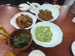 -湖南人家湘菜馆(镇江路店)