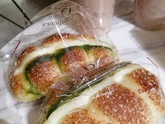 -顶东面包花园·生日蛋糕(世博店)