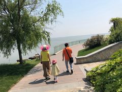 -上海滴水湖皇冠假日酒店