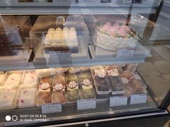 -红宝石·鲜奶小方·海派西点房(南丹店)