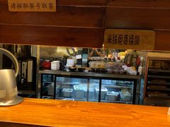 -八月美食小馆(银泰城总店)