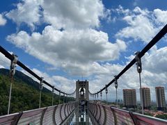 -客天下恐龙水晶玻璃桥