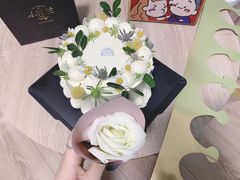 -小苍兰风铃草·礼物蛋糕(沈阳店)