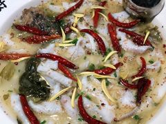-江渔儿酸菜鱼·拔草餐厅(虎门君乐汇店)