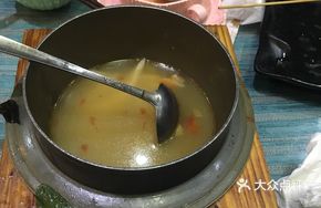 Taiwanese Noodle Dumpling Soup