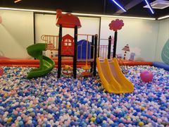 -嗨翻Hi-Fun竞技主题乐园·蹦床亲子生日轰趴(国光1937店)