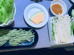 -左庭右院鲜牛肉火锅黑金店(陆家嘴中心店)