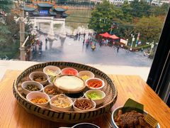 -包整·丝娃娃(一览甲秀楼风景店)