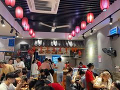 -爆炸头阿姨小四川正宗川味小吃(无任何分店)