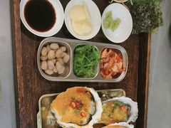 -围炉肉舍•炭烤活鳗•丹东海鲜烤肉(步行街店)