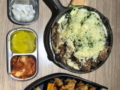芝士铁板牛肉炸酱面-炒码先生·韩餐炸鸡披萨(西塔店)