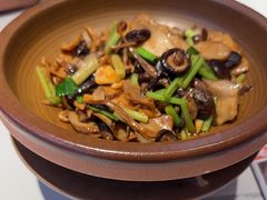 -阿瓦山寨·湘菜现炒·剁椒鱼头王(咸阳总店)