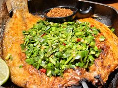 傣味香茅草烤罗非鱼-云海肴·汽锅鸡·云南菜(美罗城店)