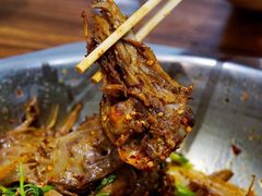 爆辣干锅鸭头-安诚居干锅鸭头(八角店)