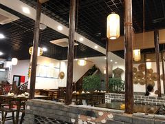 大堂-黄桷树曹家私房菜(江与城店)