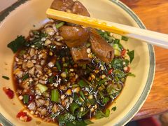 -拈签一笑黄牛肉辣卤串串