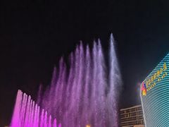 -上海虹桥中心爱琴海亚朵S酒店