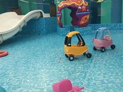 -Swim斯卫姆国际儿童游泳中心(红博中央公园店)