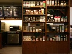 -星巴克臻选(郑州中原万达店)