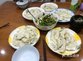 东北饺子原创哦哦哦哦！ 三个人包了70个饺子哦