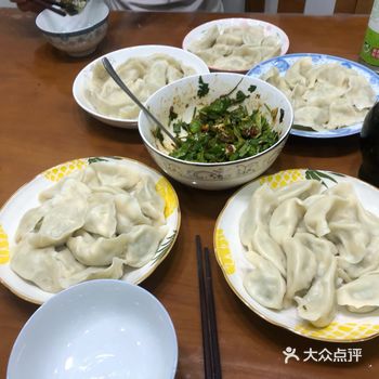 东北饺子原创哦哦哦哦！ 三个人包了70个饺子哦