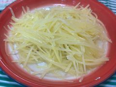 醋溜土豆丝-香满锅老北京羊蝎子火锅·家常菜(新街口店)
